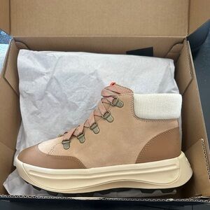 Sorel Tan and Cream Casual Sneakers